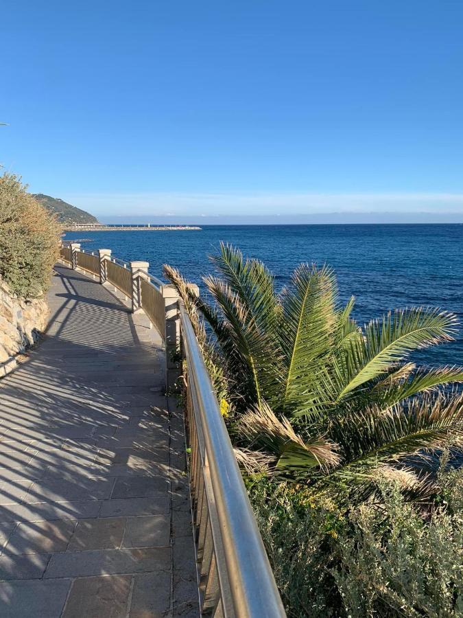 Appartamento Incantevole A 100Metri Dal Mare E Accanto Alla Pista Ciclabile Imperia Exterior photo